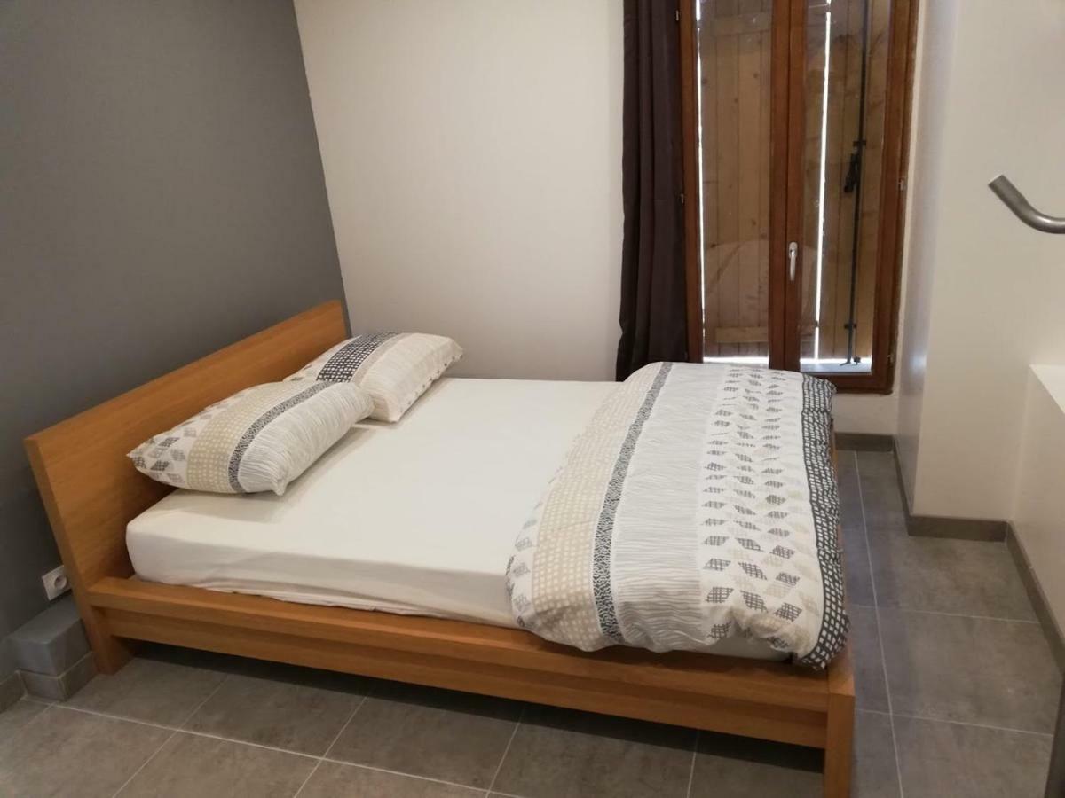 Maison Duplex & Appartement Sur Cour La Ferté-Gaucher Zewnętrze zdjęcie